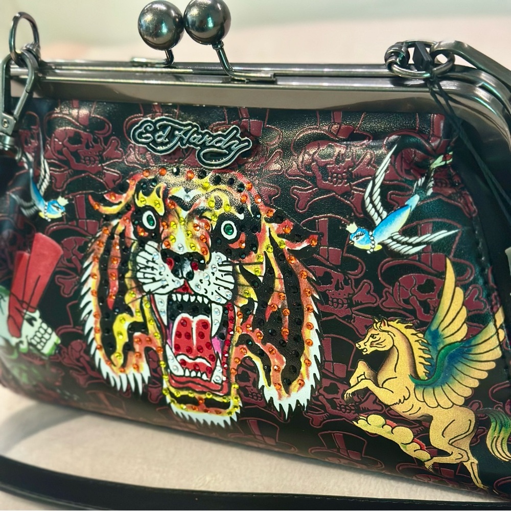 Purse - Picture 2 of 8